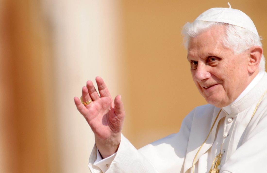 وفاة بابا الفاتيكان السابق بنديكتوس السادس عشر