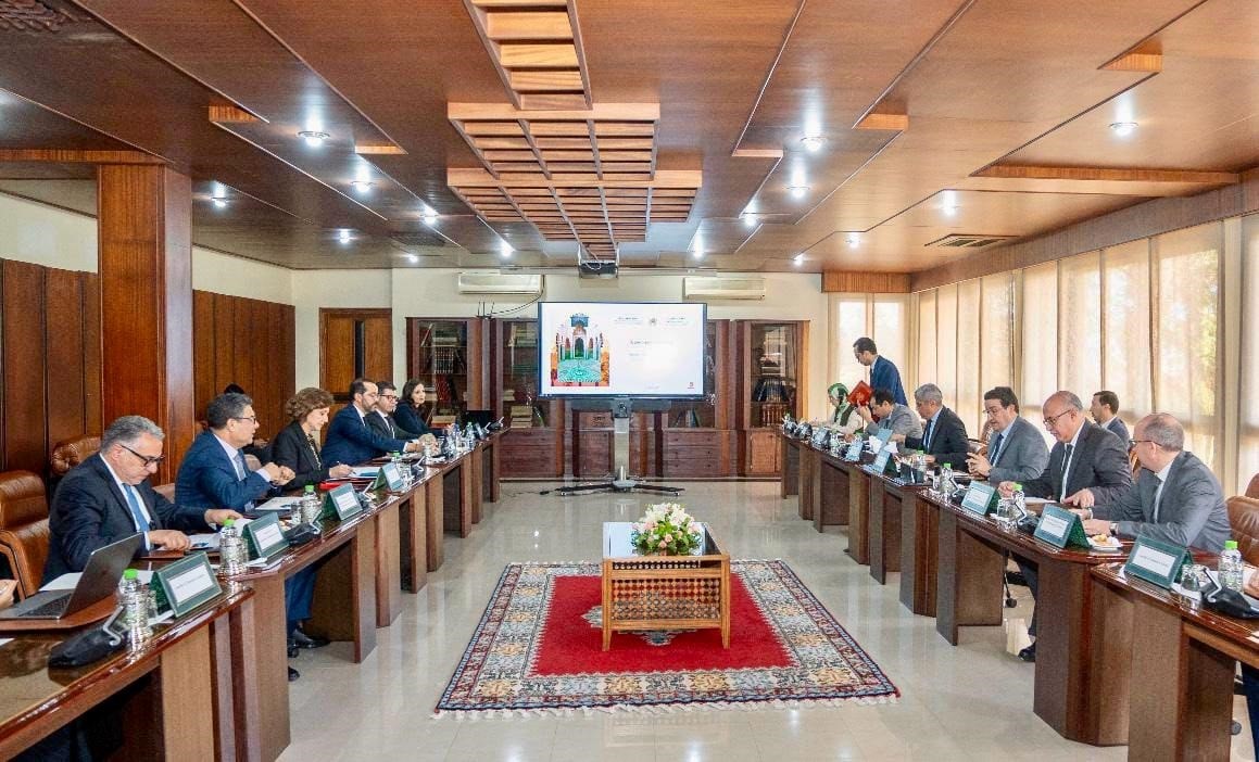 اللجنة الوطنية للطيران تعقد اجتماعها الثالث لتعزيز الربط الجوي