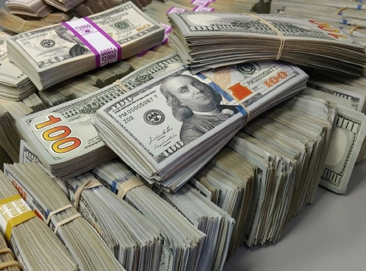 يهم المستوردين.. ارتفاع الدولار يربك أسواق الصرف