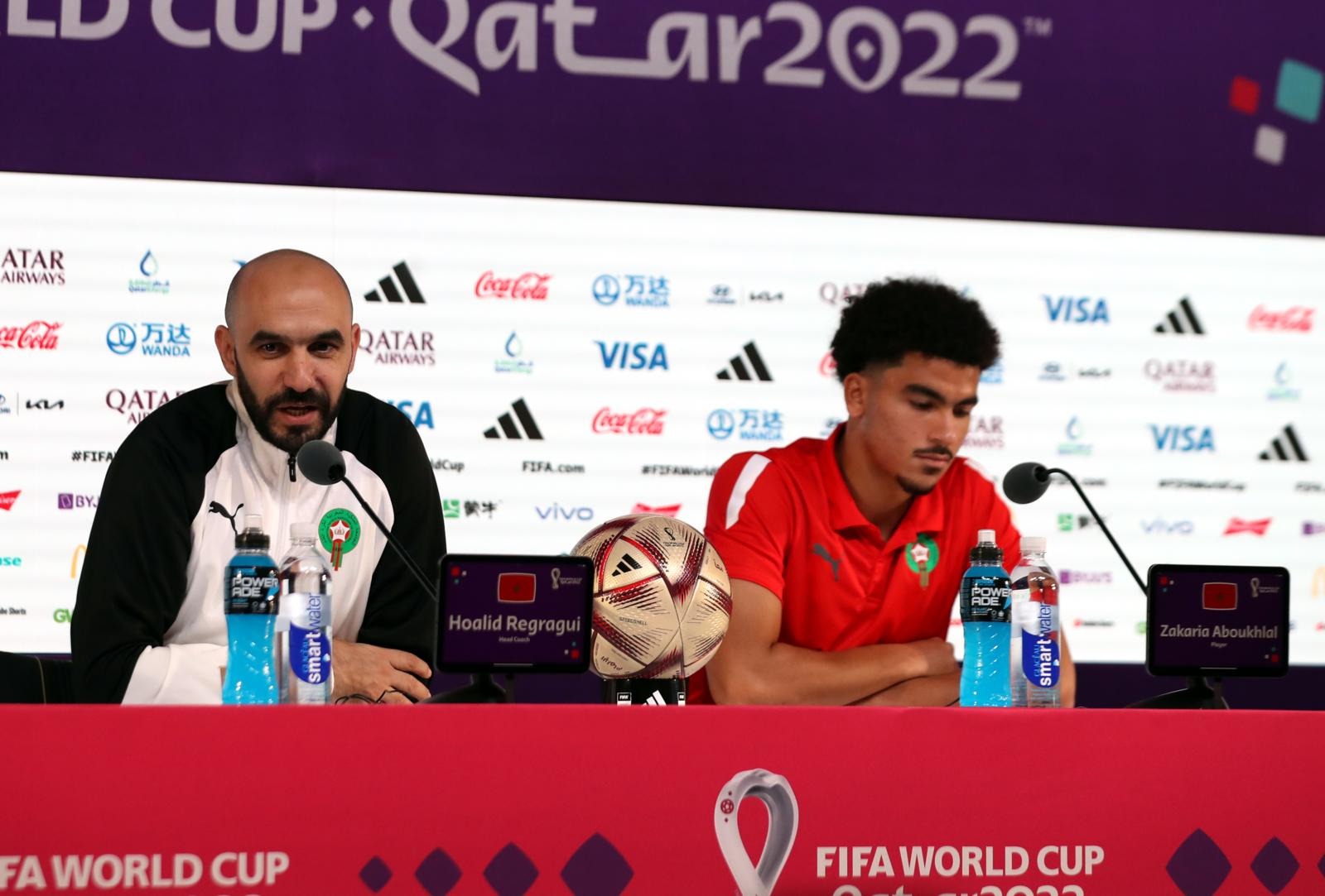 الركراكي يدعم أبوخلال في نزاع مع منتخبة بـ"تولوز"