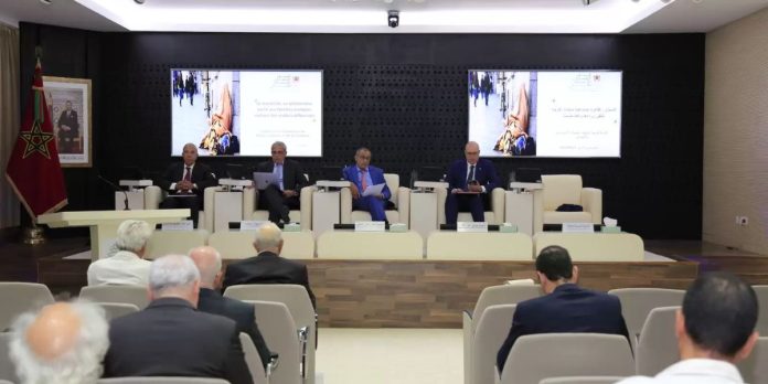 الكروج يعدد مكاسب تقنين "الكيف" أمام أعضاء مجلس الشامي