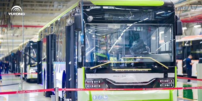 المغرب يتسلم 723 حافلة صينية استعداداً لـ"كان 2025"