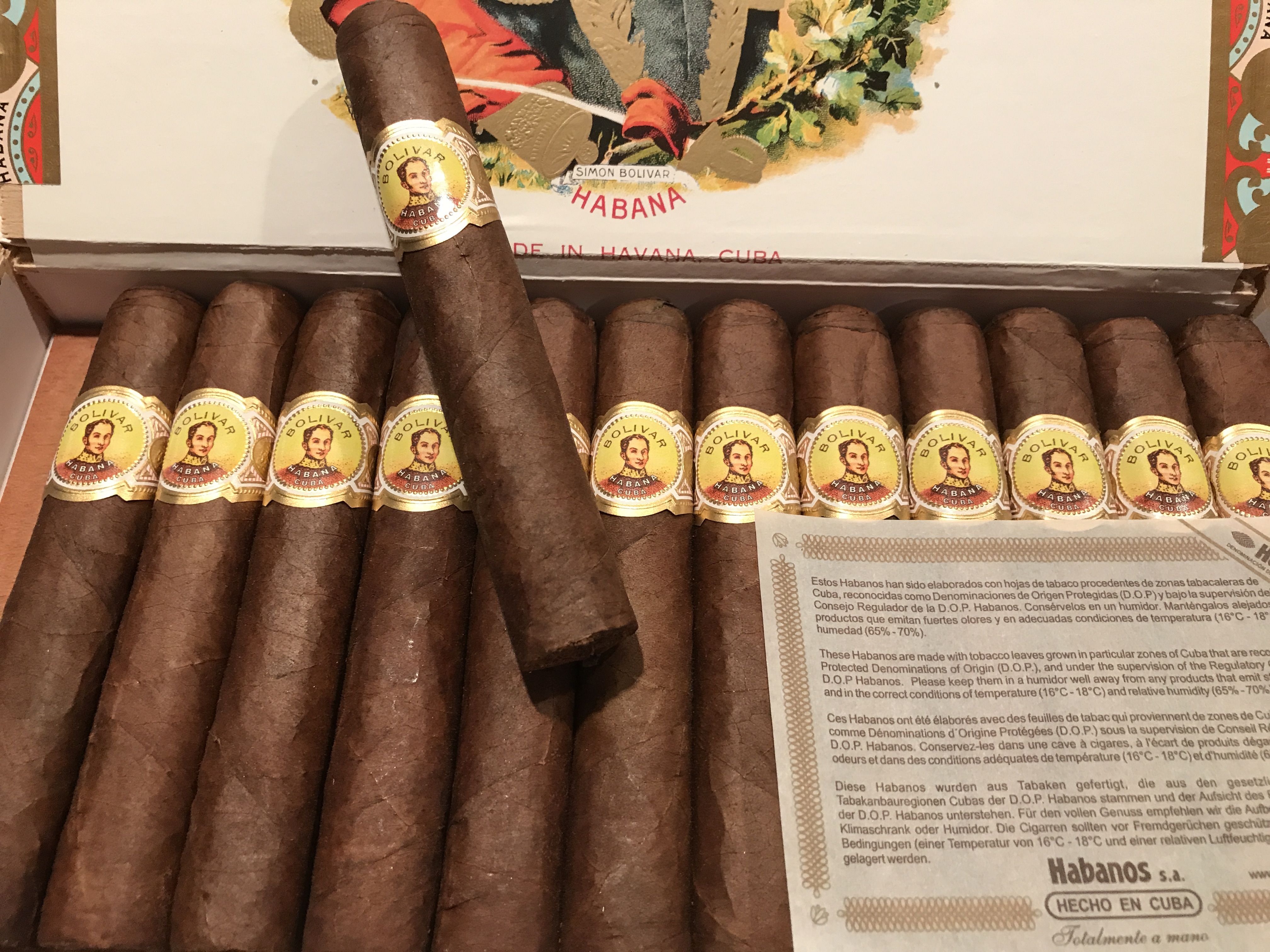 حرب "السيجار" الكوبي تنتقل إلى ابتدائية الدار البيضاء