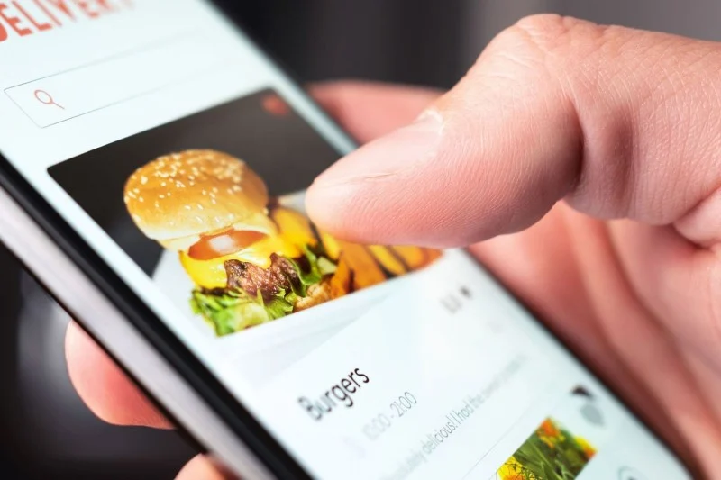 تطبيق إسرائيلي لتوصيل الطعام بالسوق المغربية قريبا