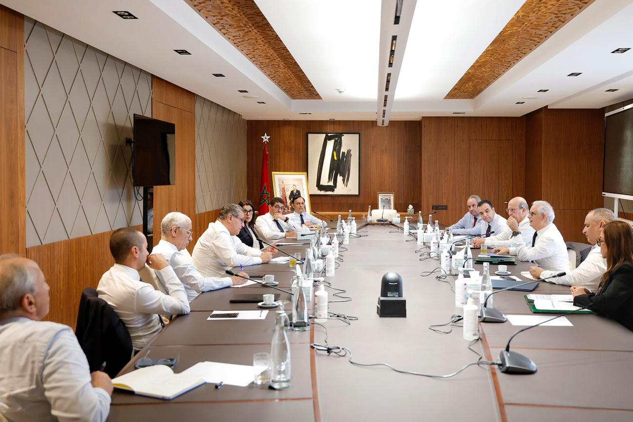 الحكومة تقترح برامج تنموية ترابية وإصلاحًا صحيًا وتنفتح على مقترحات الشباب