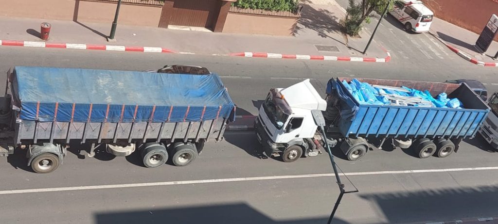 توقيف سائق مركبة بسطات استولى على مواد استهلاكية موجهة لضحايا الزلزال