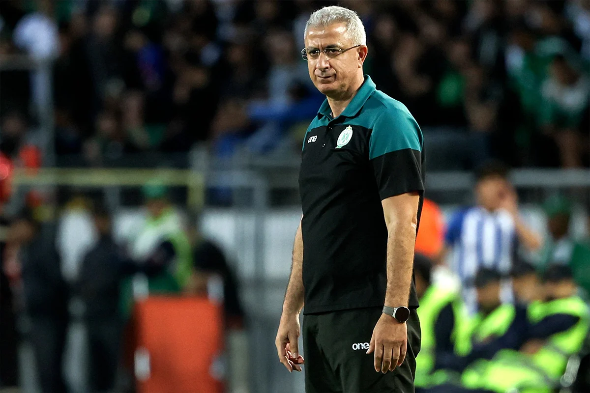 رسميا.. الرجاء ينفصل عن مدربه منذر الكبير