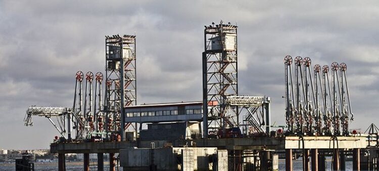 المحطة العائمة لتخزين الغاز بالمحمدية.. المختبر العمومي للتجارب يفوز بصفة الاستطلاع الجيوتقني