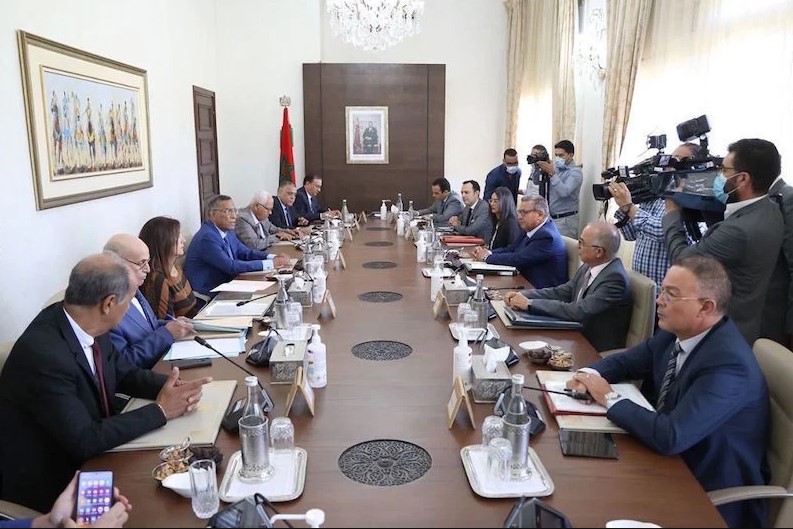 لقجع يلتقي بالنقابات غدا الاثنين وإصلاح الضريبة على الدخل يتصدر جدول الأعمال