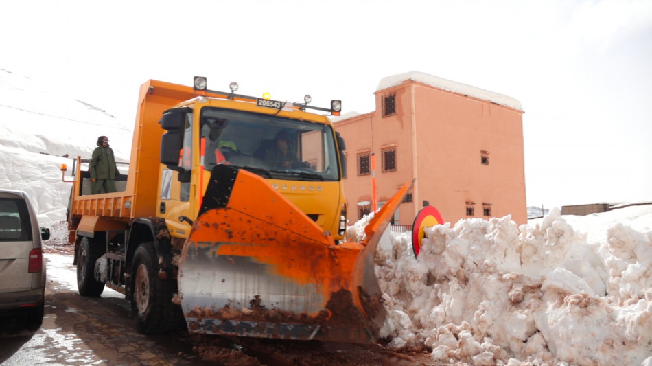 بايتاس: فك العزلة عن أزيد من 443 ألف نسمة بتعليمات ملكية لمواجهة سوء الأحوال الجوية