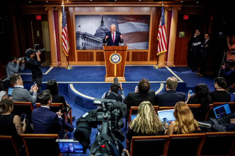 بايدن ينجح في تمرير قانون رفع سقف الدين من الكونغرس الأمريكي