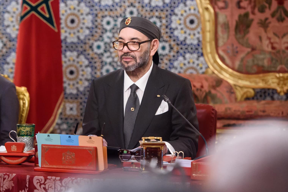 الملك يستقبل الأعضاء الجدد المعينين بالمحكمة الدستورية ويعين رئيسها