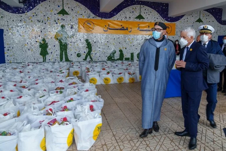 الملك يعطي بالرباط انطلاقة العملية الوطنية "رمضان 1443"