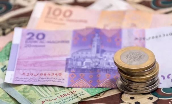 سوق الصرف.. AGR ترفع توقعاتها للدولار مقابل الدرهم