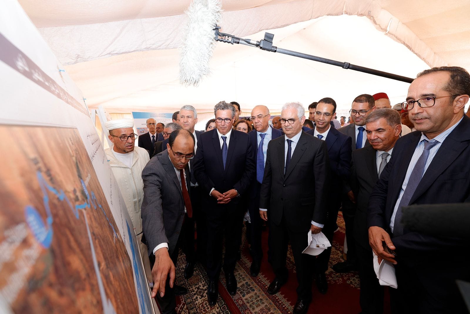 أخنوش يتفقد مشاريع مائية بـ 20 مليارا في زاكورة