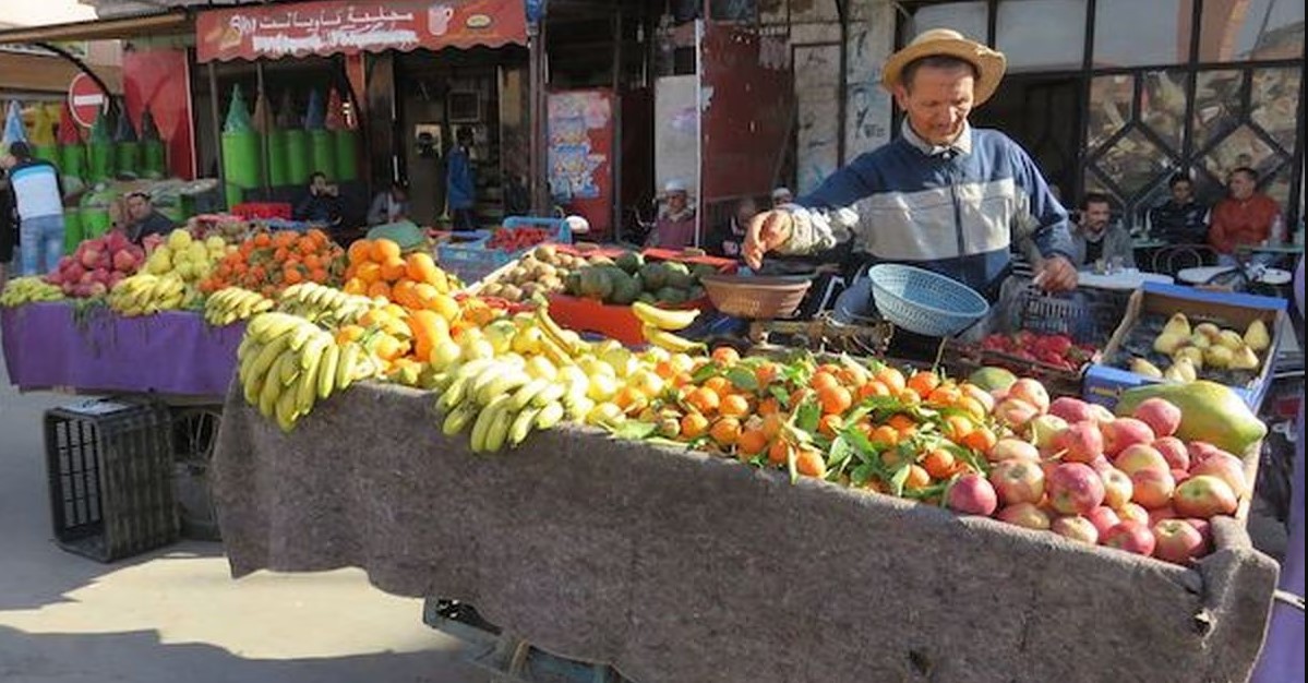 مزور يكشف عن وصفة وزارته لاحتواء ظاهرة "الباعة المتجولين"