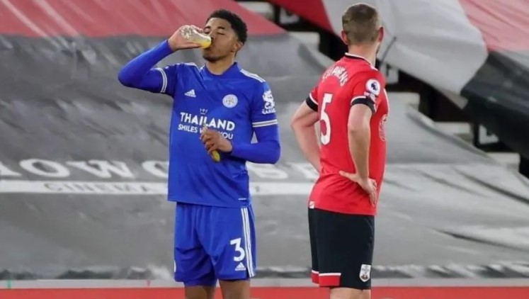 الاتحاد الفرنسي لكرة القدم يرفض إيقاف المباريات حتى يتمكن اللاعبون من الإفطار