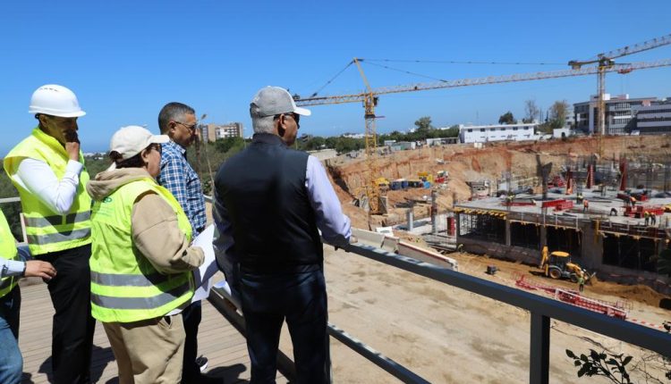 آيت الطالب يتفقد ورش بناء المستشفى الجديد “ابن سينا” بالرباط