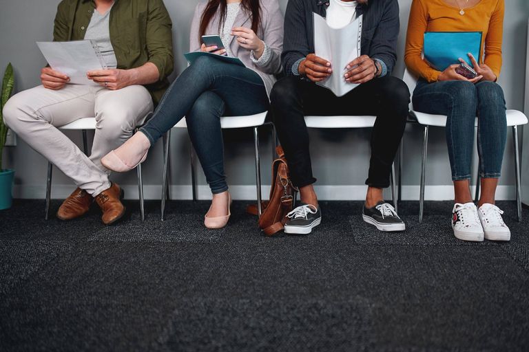 تشاؤم الأسر بشأن البطالة وظروف الشراء في نهاية 2024