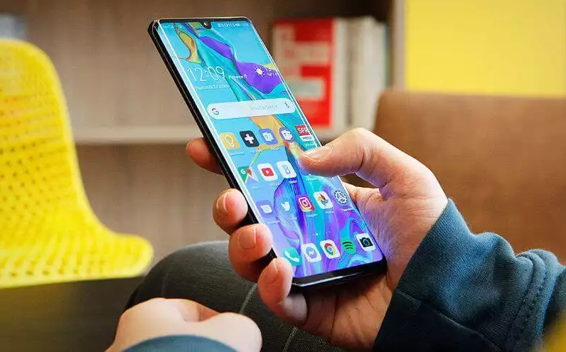 الشرائح الهاتفية مجهولة المصدر.. 3 أشهر أمام متعهدي الاتصالات لتحديد هوية الزبناء أو تعطيل الخدمة