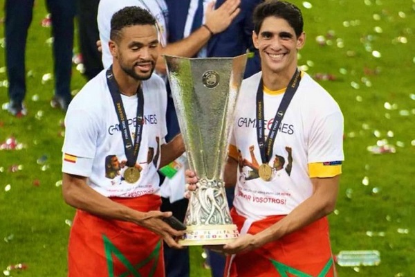 نجما الأسود بونو والنصيري يتألقان في نهائي الدوري الأوربي