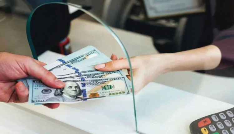 تحويلات المغاربة المقيمين بالخارج تفوق 9,45 مليار درهم خلال يناير