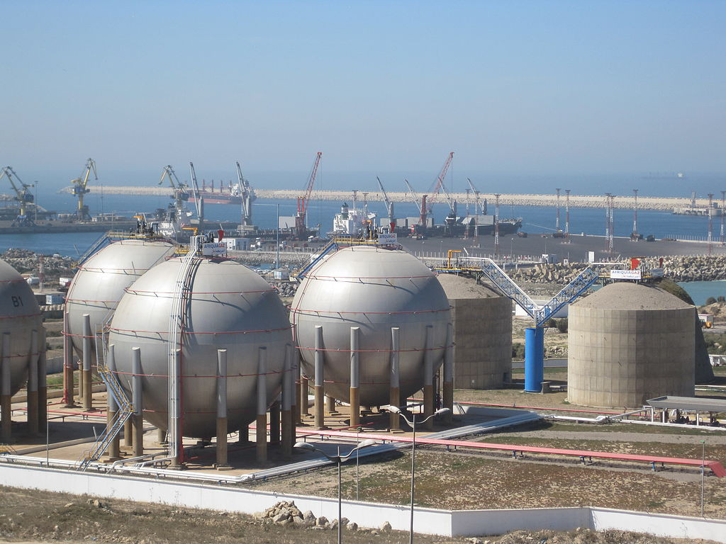 الهولنديون يستثمرون في مصنع لإنتاج الهيدروجين الأخضر بالمغرب