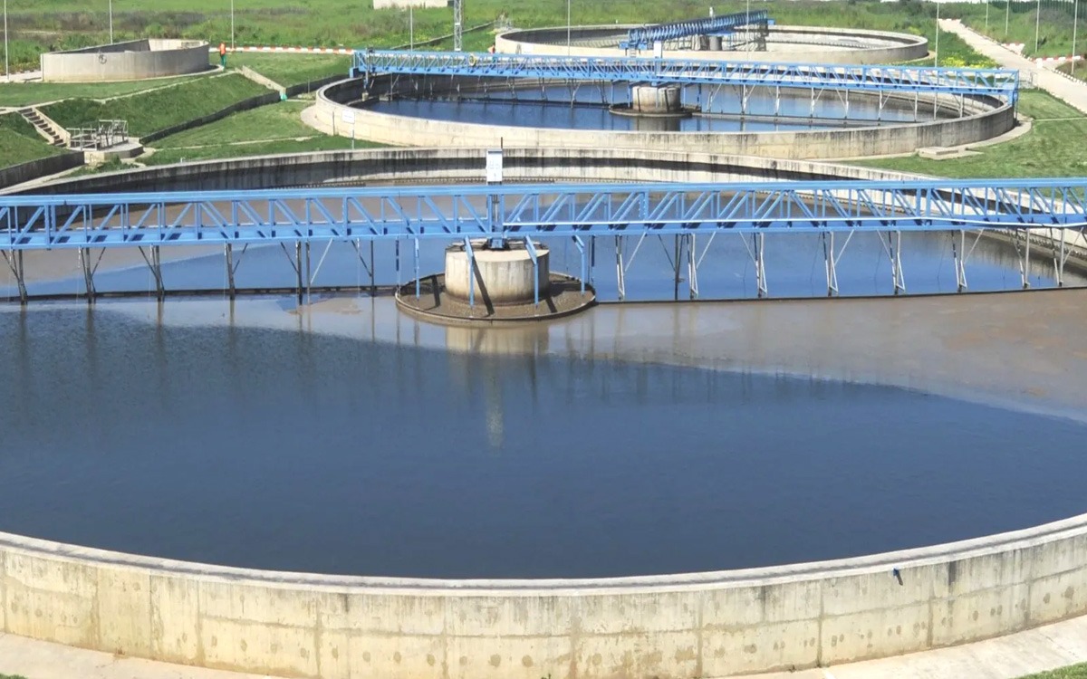 المغرب يعزز مشاريع تحلية مياه البحر لبلوغ 1,7 مليار متر مكعب في أفق 2030