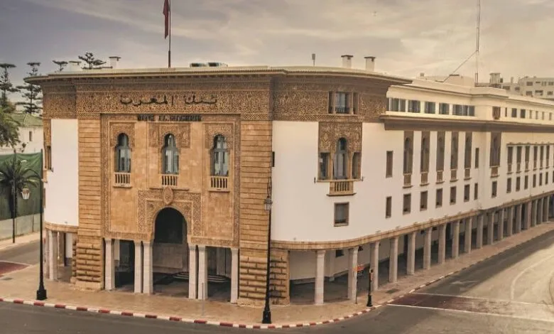 بنك المغرب بين زخم النمو ومخاطر الطاقة.. هل يستقر سعر الفائدة عند 2,5%؟