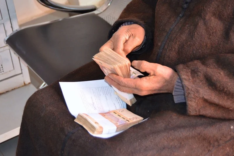 الأسر ترجح تدهور وضعيتها المالية وتقر بعدم القدرة على الادخار