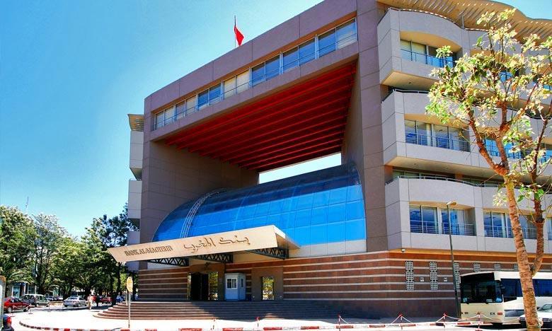 بنك المغرب ودركي البورصة يحذران من احتيال شركات "استثمار" واكتتاب عبر الأنترنت