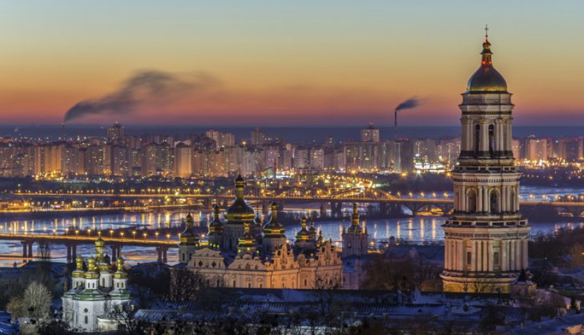 واشنطن أبلغت تل أبيب بموعد الغزو الروسي... المغرب يوصي مواطنيه بالمغادرة