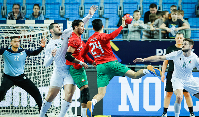 الأسود يهزمون الجزائر في مونديال كرة اليد