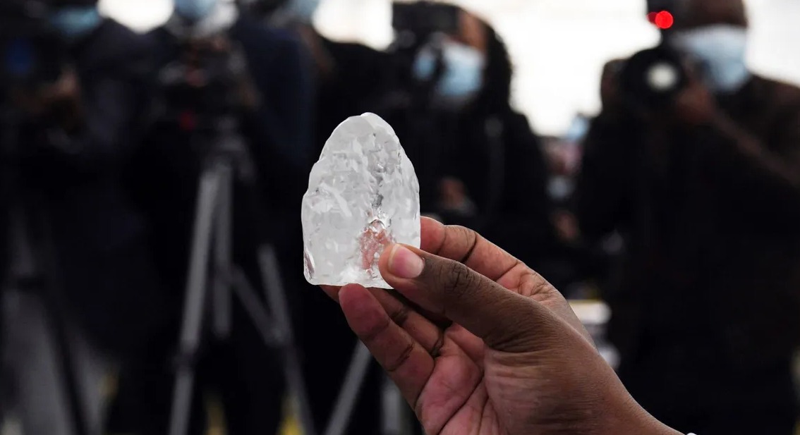 هذا البلد الأفريقي قلق إزاء انخفاض الطلب العالمي على الماس