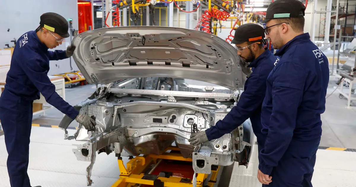 صناعة السيارات.. منظومة تسعى إلى إدماج فئات جديدة من الموردين والمصنعين