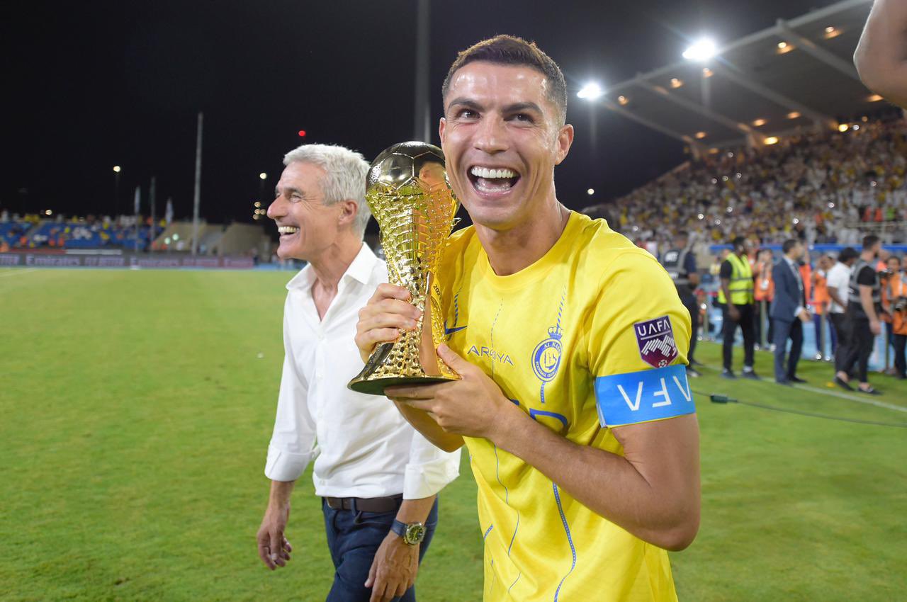 "فوربس" تضع كريستيانو رونالدو في صدارة الأعلى أجرا بين لاعبي العالم