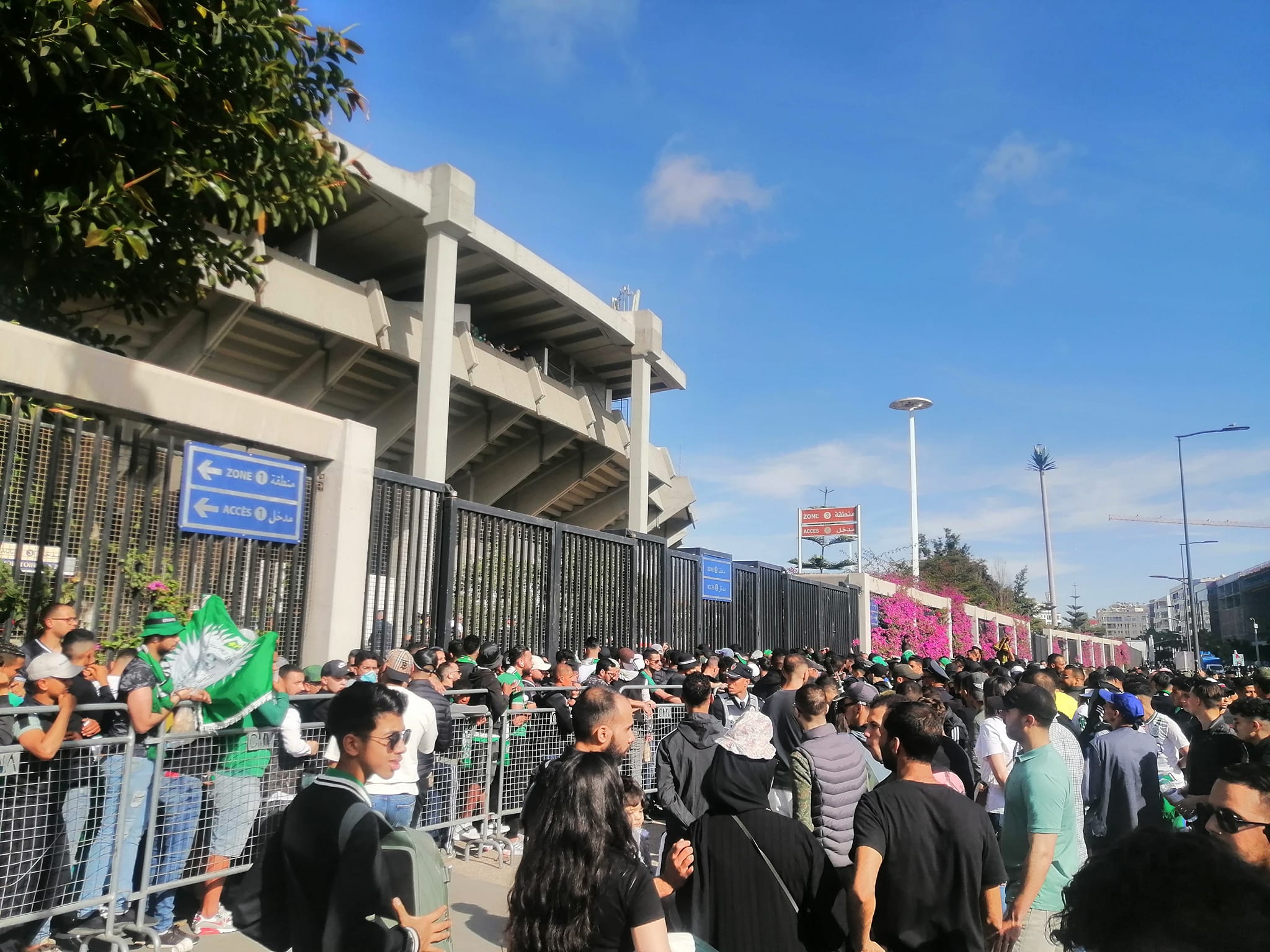 بعد وفاة مشحعة رجاوية.. مجلس المدينة يعتزم تفويت تدبير ملعب محمد الخامس إلى "سونارجيس"