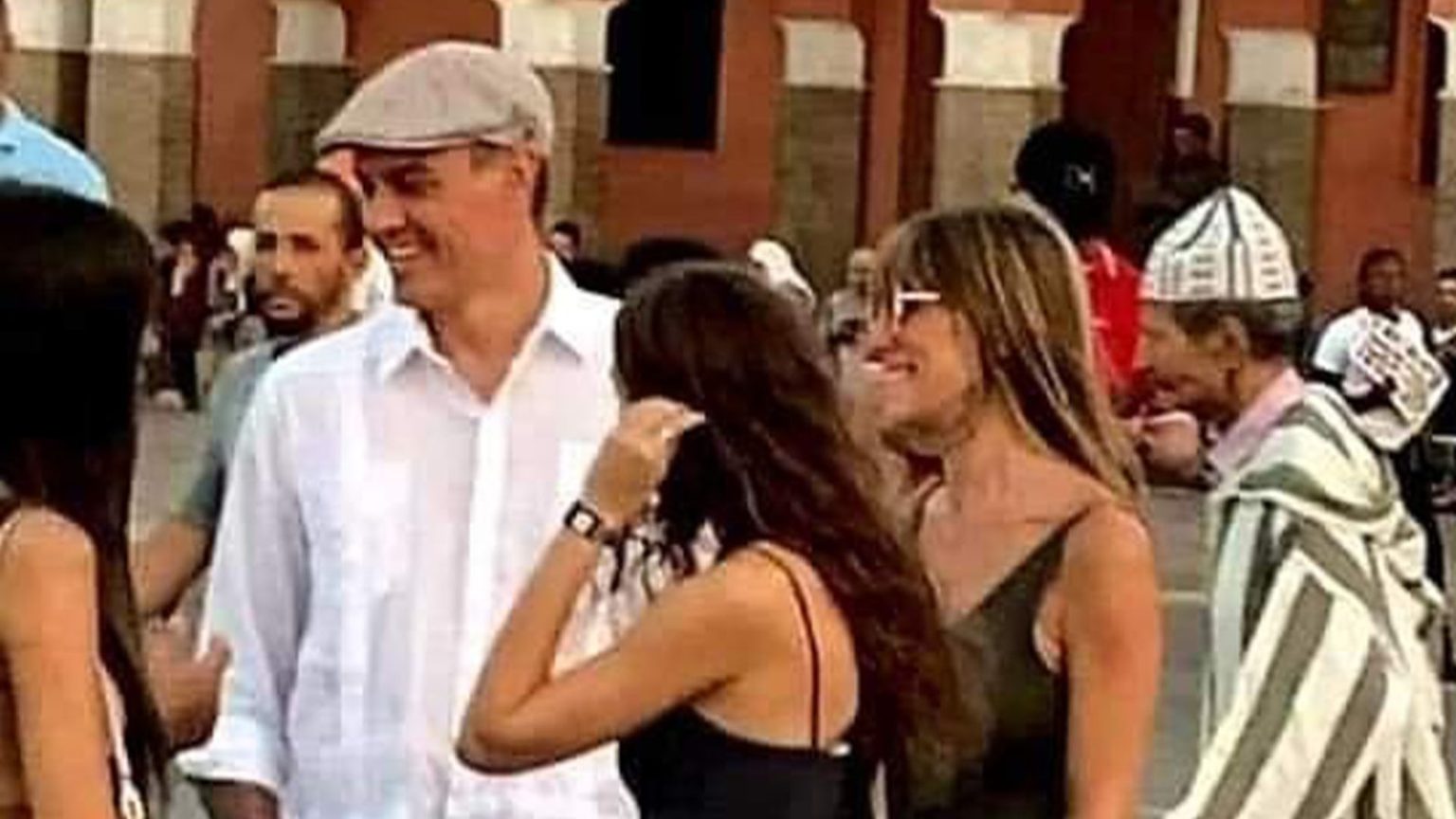 عطلة سانشيز بالمغرب تفجر جدلا سياسيا في إسبانيا