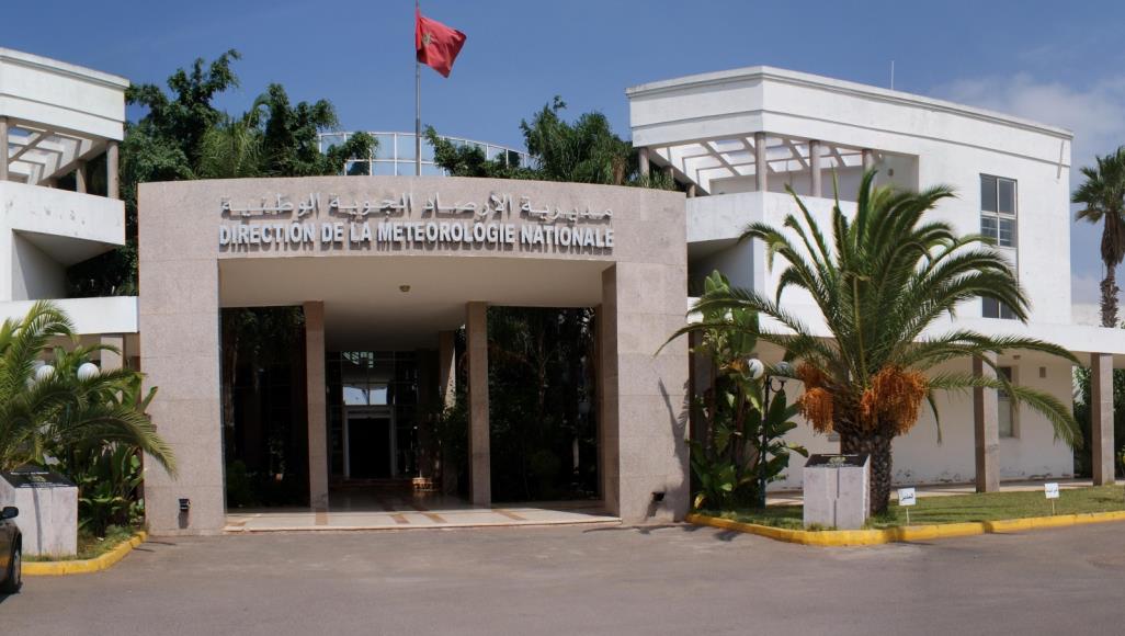 في عز عمليات الإنقاذ.. الأرصاد تتبرأ من إنذار حول أمطار رعدية