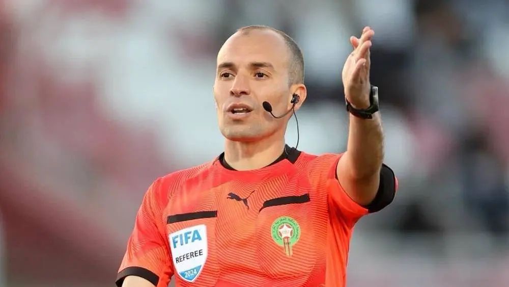 حضور مغربي وازن في طاقم تحكيم مباراة مصر والبنين