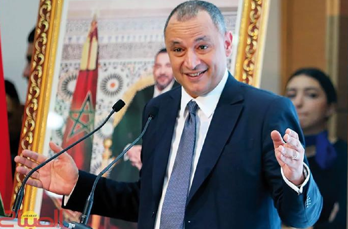 رياض مزور يدعو التجار لابتكار حلول جديدة لمواكبة تحولات القطاع