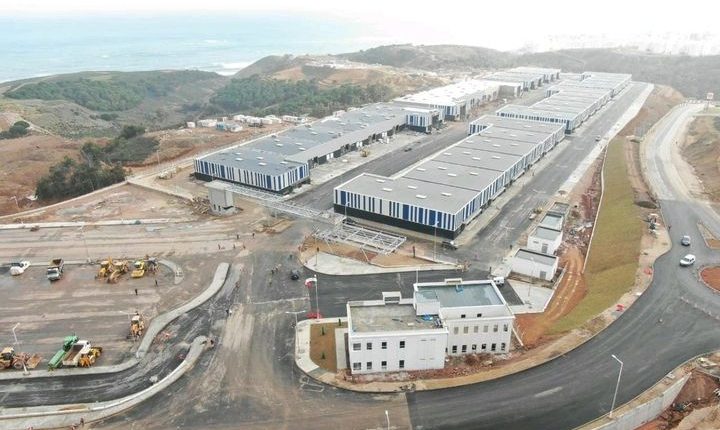 مزور: 15 ألف هكتار من العقار الصناعي و7 آلاف مبرمجة لتعزيز الاستثمار