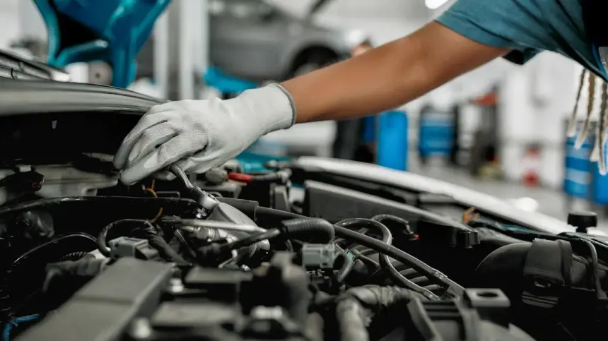 الفارق الكبير في تكلفة صيانة السيارات يدفع الإسبان إلى المغرب