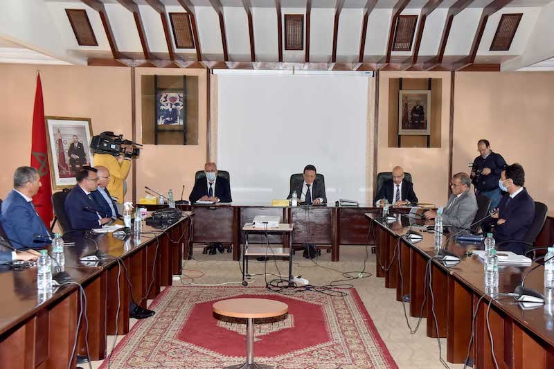 عبد الجليل يتفق مع السائقين المهنيين وفاعلي النقل الدولي الطرقي للمسافرين على برنامج عمل 2023