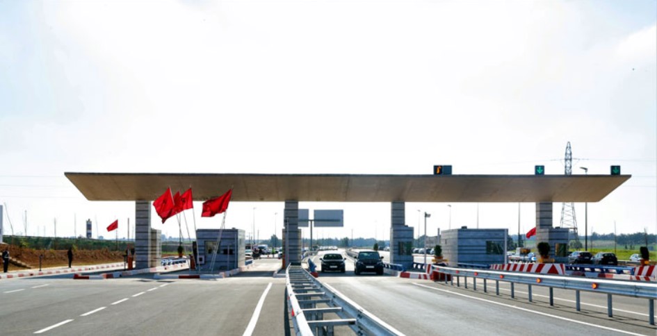 الطرق السيارة تعلن توقفا مؤقتا لحركة السير بهذا المحور الطرقي