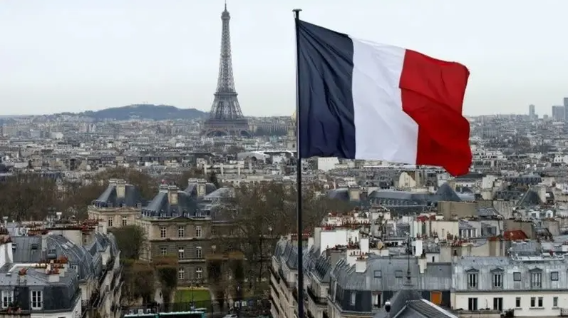 متخوفة من تراجع تصنيفها.. فرنسا تفاوض "ستاندرد أند بورز"