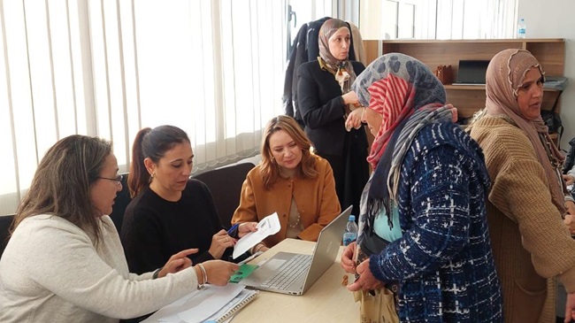 أنابيك تنتقي العاملات الفلاحيات للعمل في إسبانيا