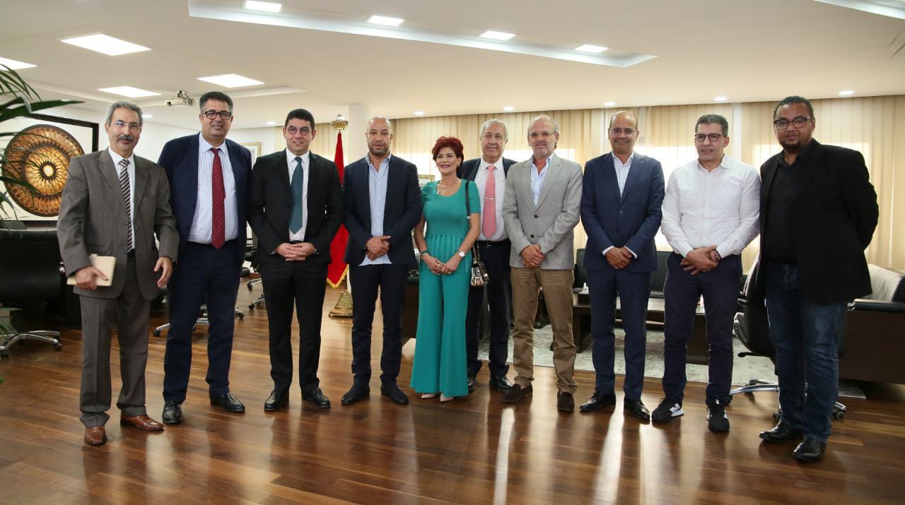 أعضاء المكتب التنفيذي للجمعية الوطنية للإعلام والناشرين يجتمعون بالوزير بنسعيد