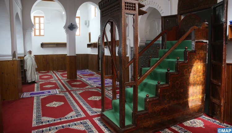 الأوقاف تنفق 5 ملايير على النجاعة الطاقية بالمساجد