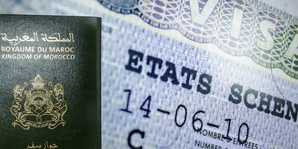 بسبب أزمة التأشيرات.. وقفة احتجاجية أمام مقر الاتحاد الأوروبي بالرباط